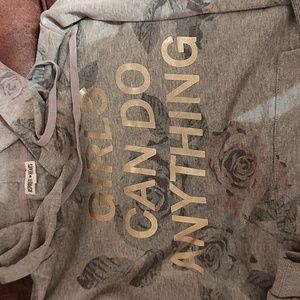 Inspired Hearts   Hoodie and shorts lounge set  size M